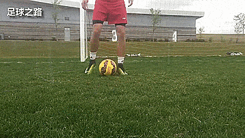 足球运动员训练计划（29个足球步法训练以及训练计划）