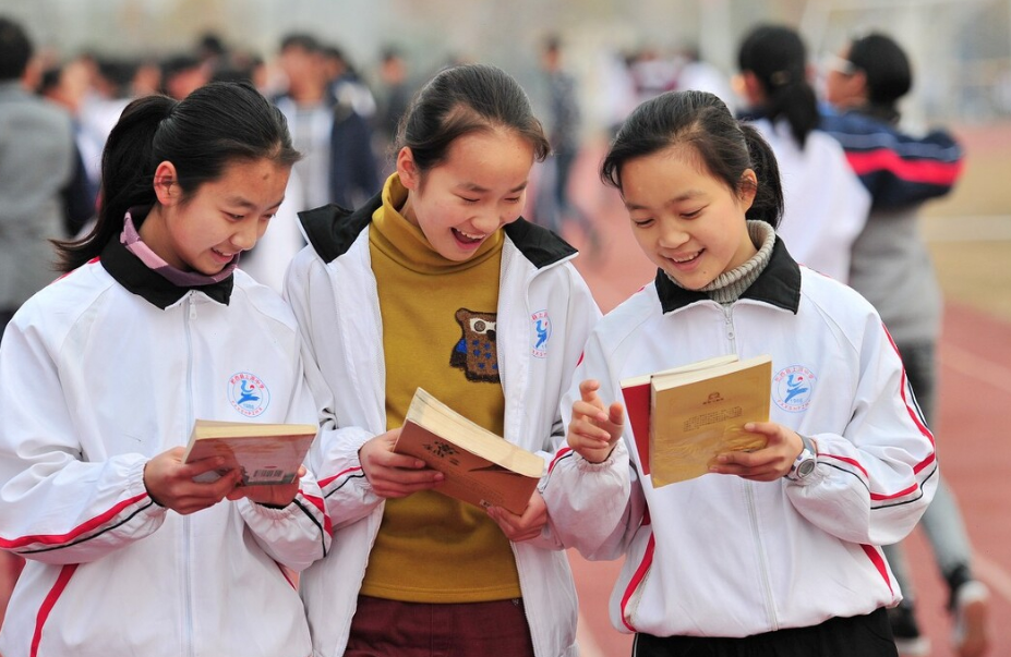 中小学生“暑假时间”定了！同时取消暑假作业？家长一筹莫展