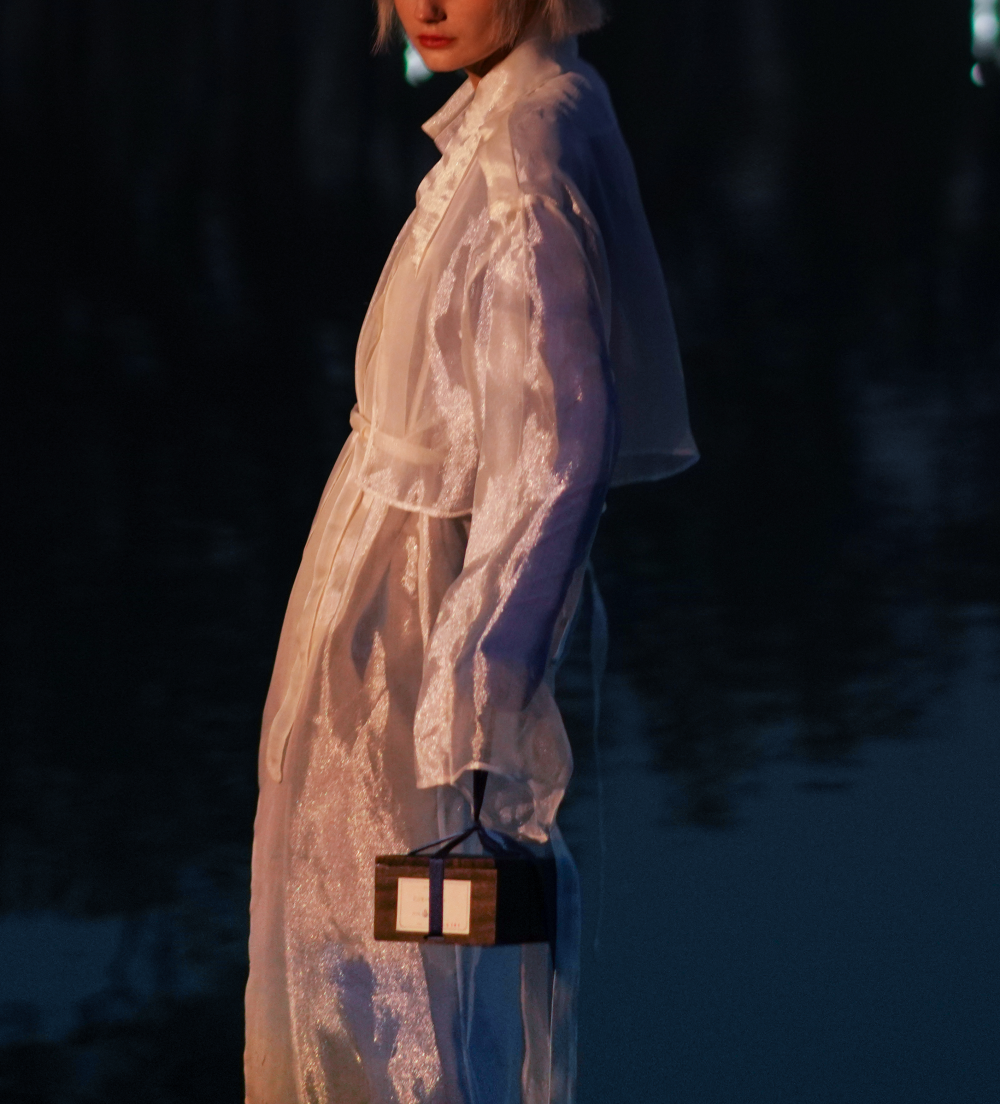 新锐洞察③|偷自月亮创始人王浩宇：浪漫是“病”，香水是解药