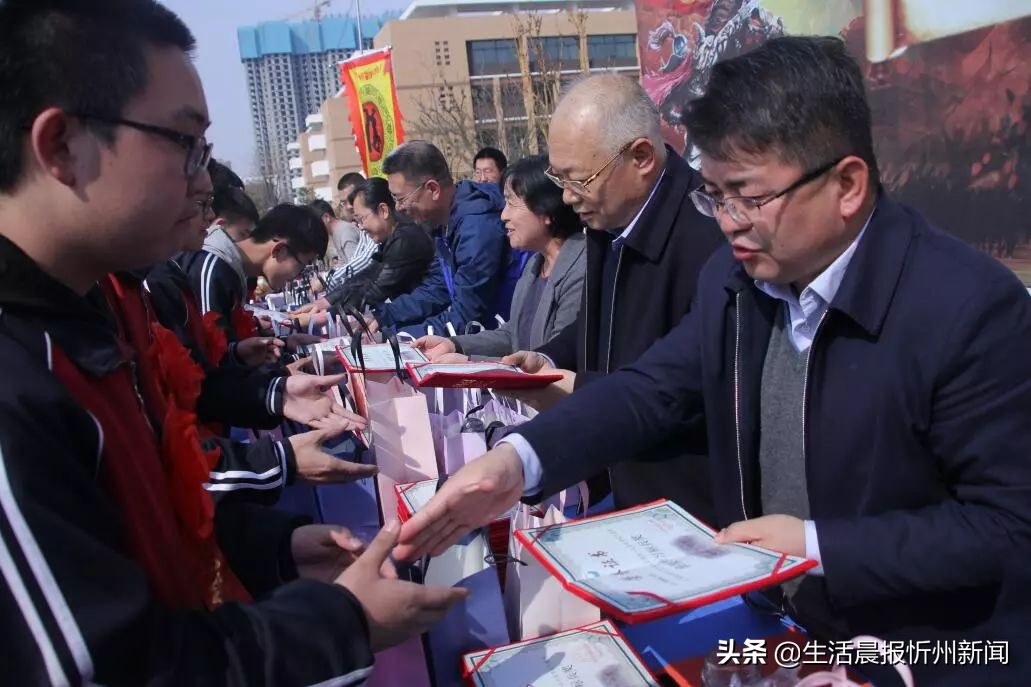 全国16个省市近万人前来“取经”，忻州一中缘何如此超具人气？