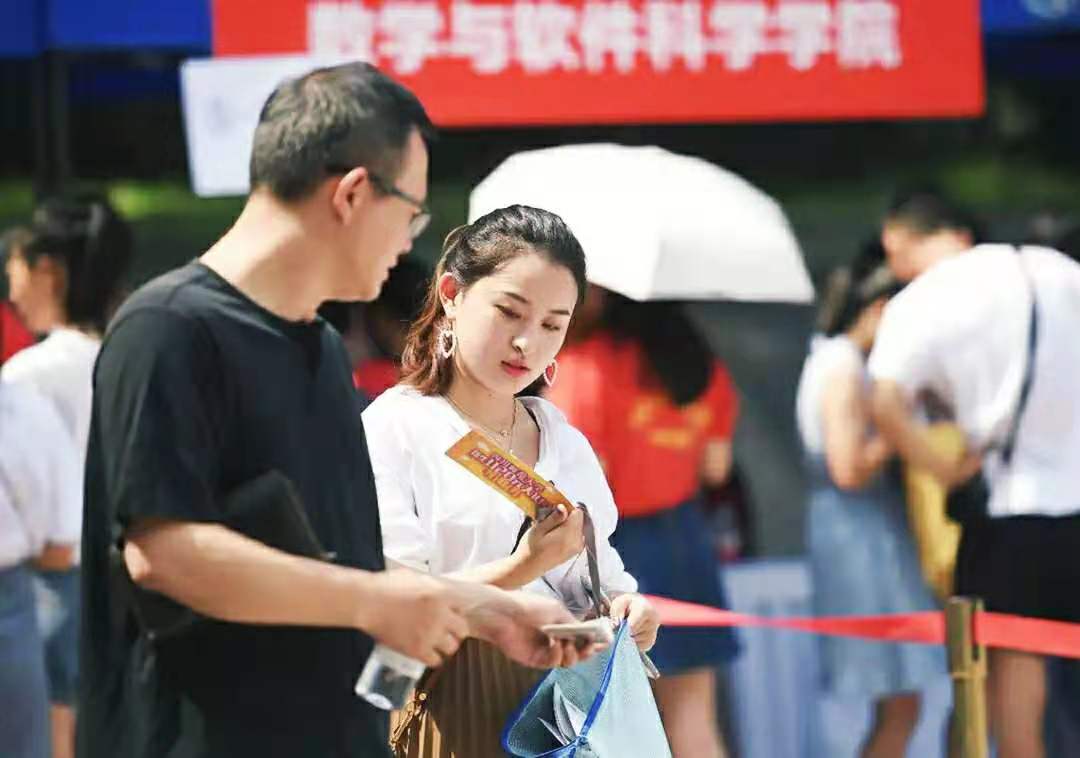 二本院校投档线出炉，6所高校“断档”，超过科线就能被录取