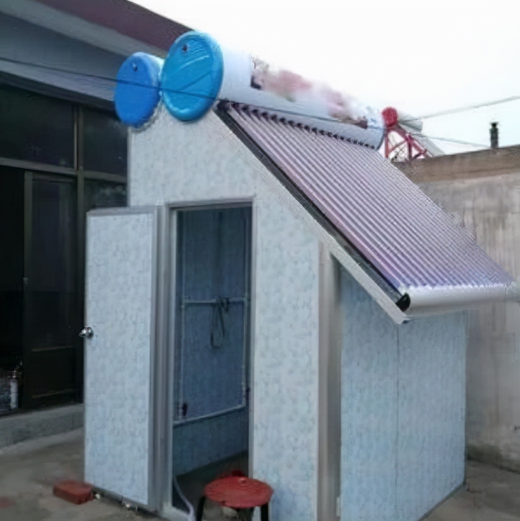 农村别再装热水器了，太浪费，如今流行太阳能浴室，省钱又实用