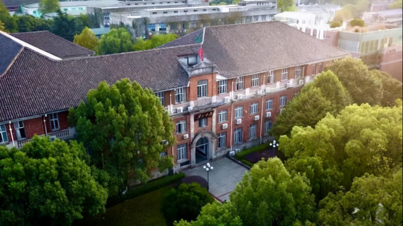 坐拥百年历史，湖南大学“超牛”学院专业都是A类，成果被哈佛案例库收录！