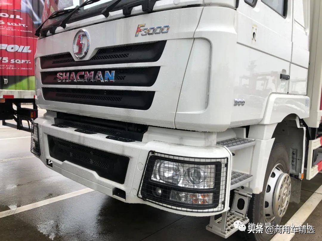 300马力4x2厢货还是轮减桥 出口牙买加的右舵陕汽德龙F3000重卡