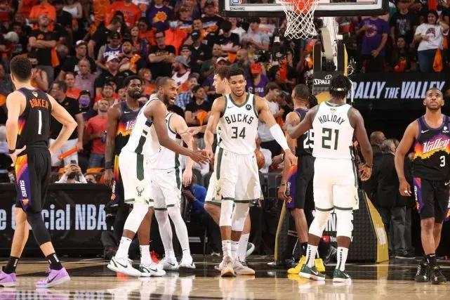 太陽vs雄鹿g5直播在線觀看（NBA總決賽G5 雄鹿3：2太陽）