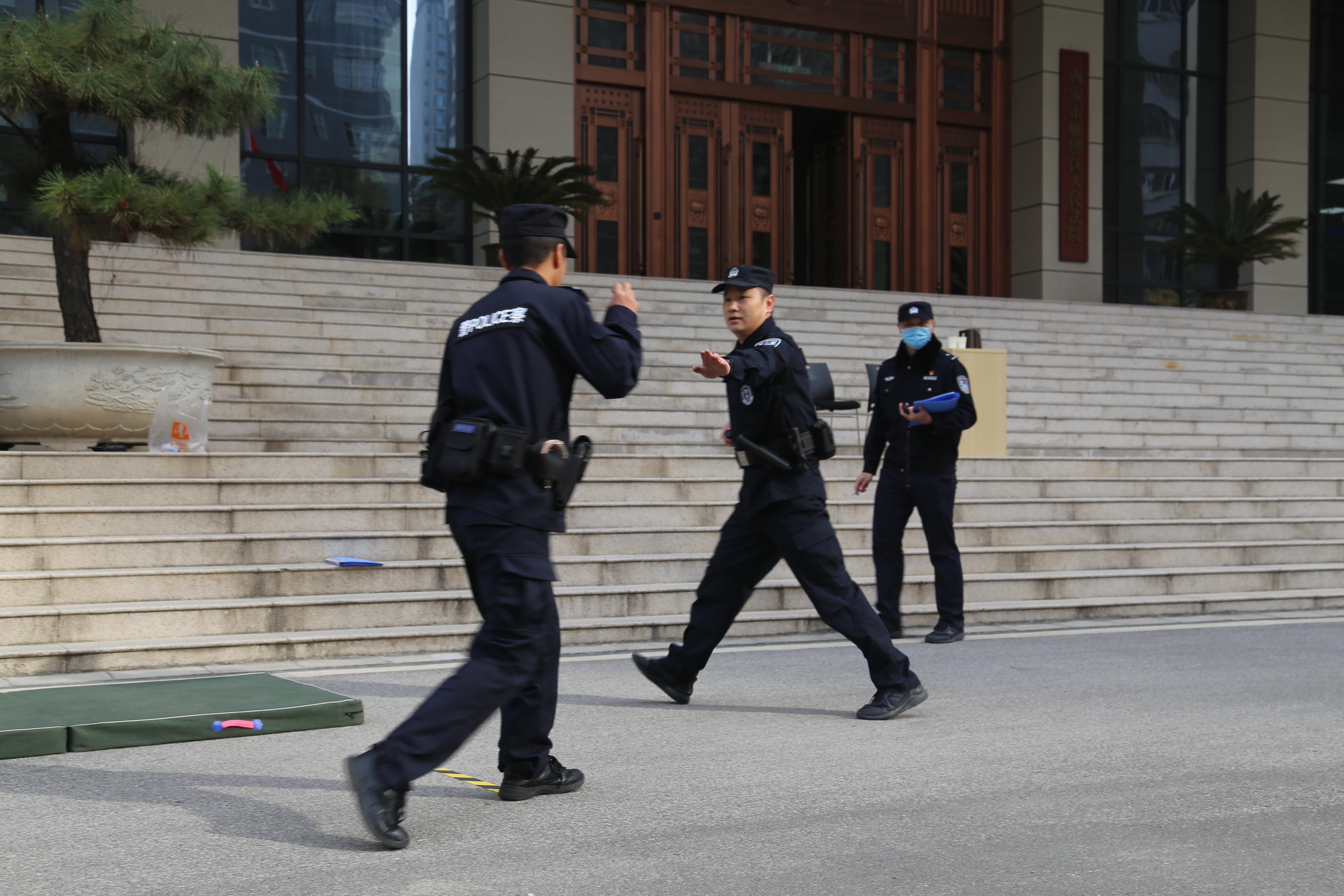 以战领训砺精兵 以训促战铸铁军——雁塔法院法警大队扎实开展实战化训练