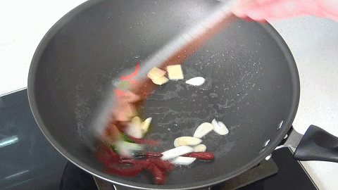 菠菜粉条的做法（教你做菠菜炒粉条地道家常做法）