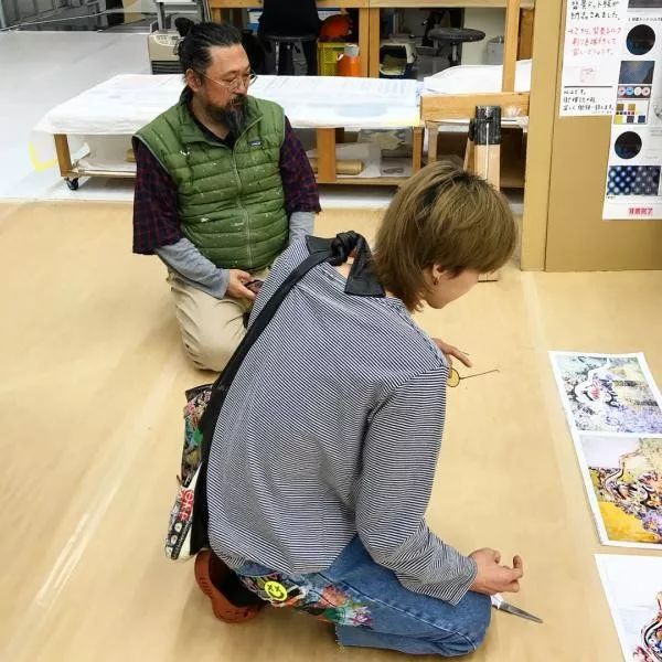 回归没两天的权志龙，又开始疯狂带货了？