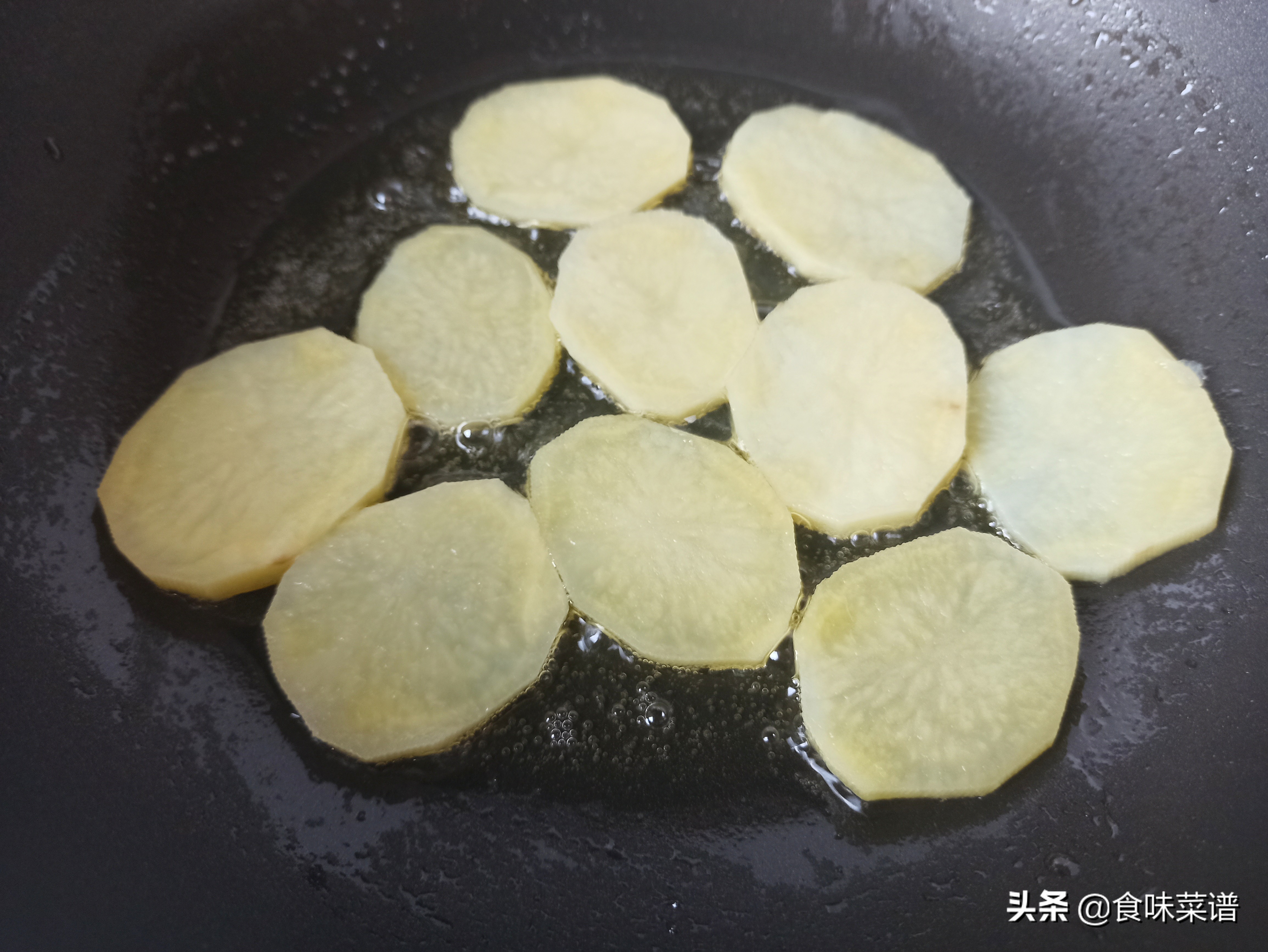 土豆最好吃的6种做法，步骤简单，鲜香美味，快学会做给家人吃吧