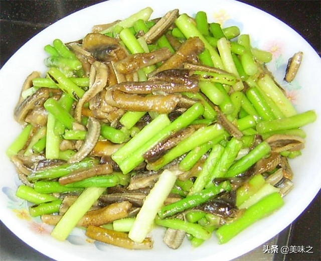 17道和蒜苗搭配的家常菜做法，口味鲜美，营养丰富