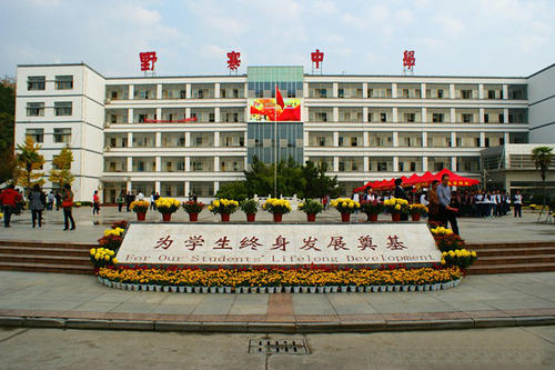 安徽安庆市5所“霸主级”高中，堪称985后援团，你猜对了几个？