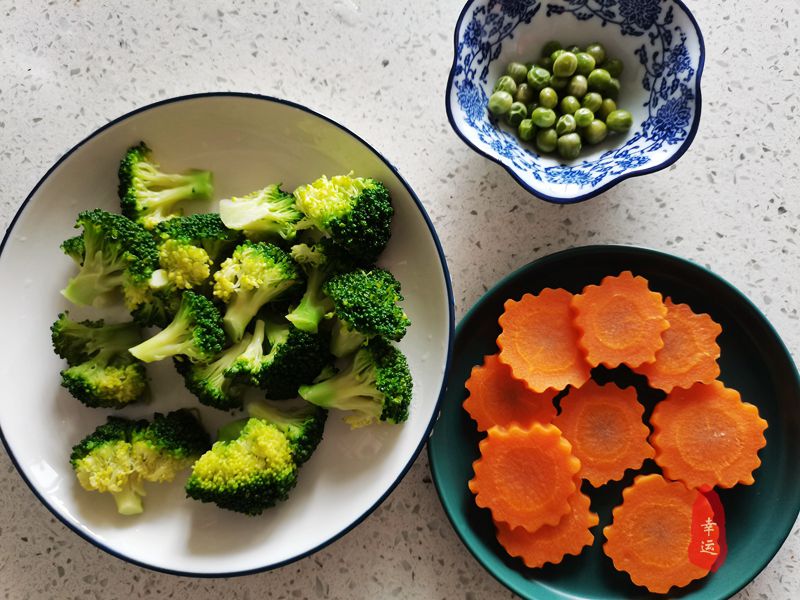 雞腿飯,雞腿飯圖片
