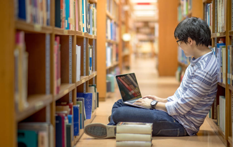 大学生开始流行“洗头式社交”，让家长很不理解，学生却很喜欢