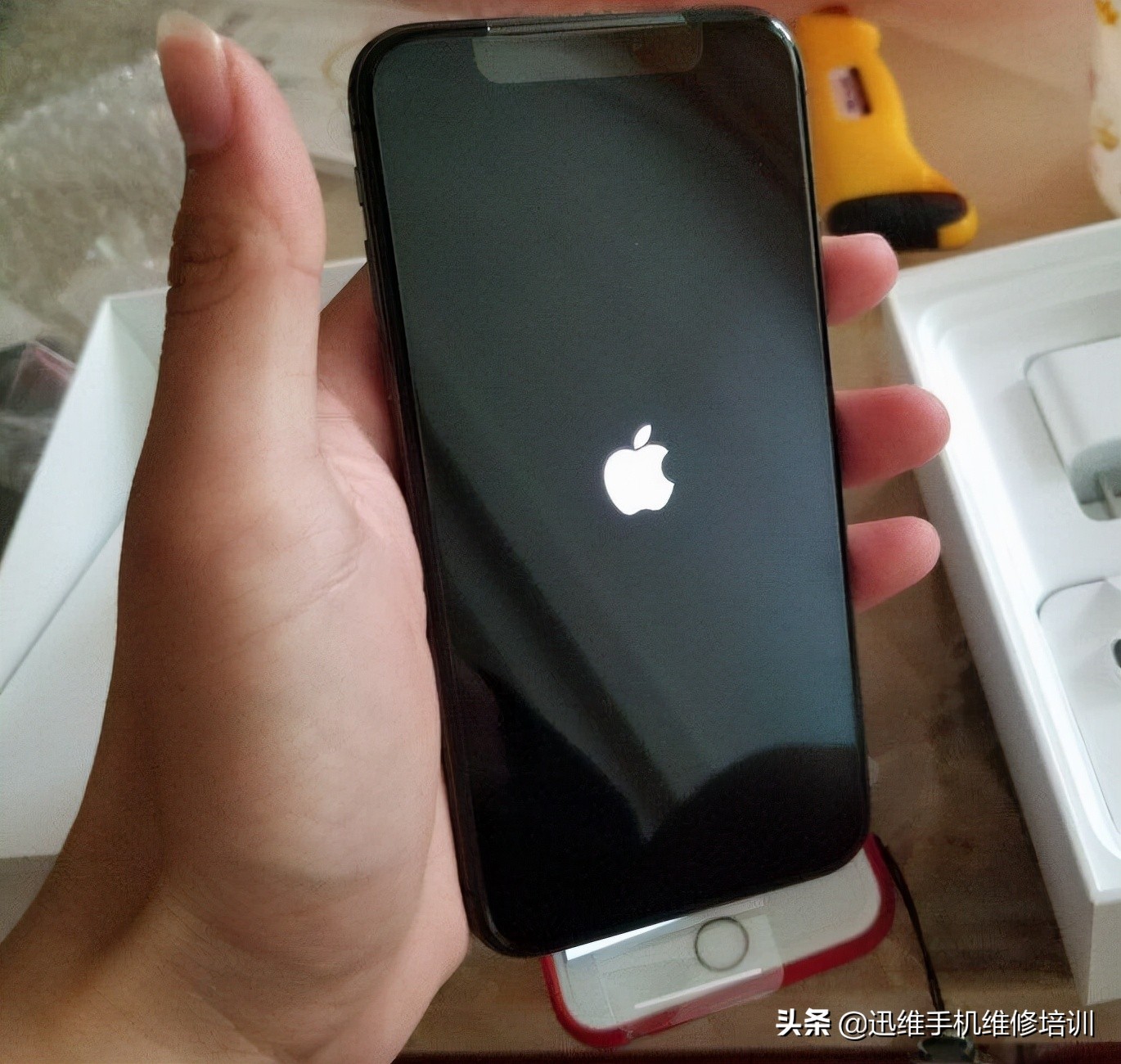iPhone自动关机开机设置方法