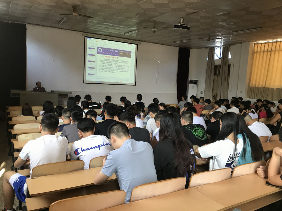 开学季 | 贺州学院继续教育学院开学了，我们在这里等你