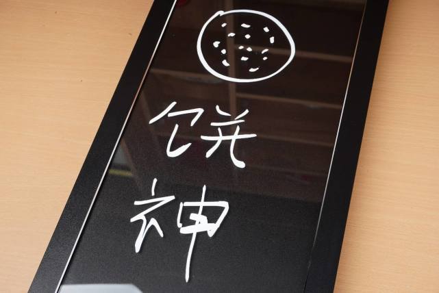 你的机箱你做主，爱国者炫影5涂鸦版