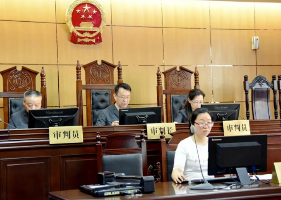 法学学生毕业10年后，才懂选律师事务所还是公务员，差距一目了然