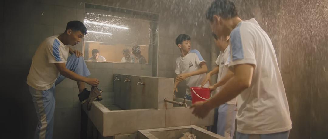 《放学别走》：一集炸学校，第三集太真实，高四生活笑闹间太感人