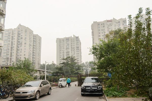 想进入985高校当老师，你需要具备三项条件，仅博士学位还不够