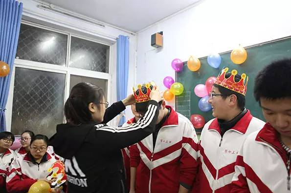 全国高中“十强排名”，衡中“不是第一”，网友表示：意料之中