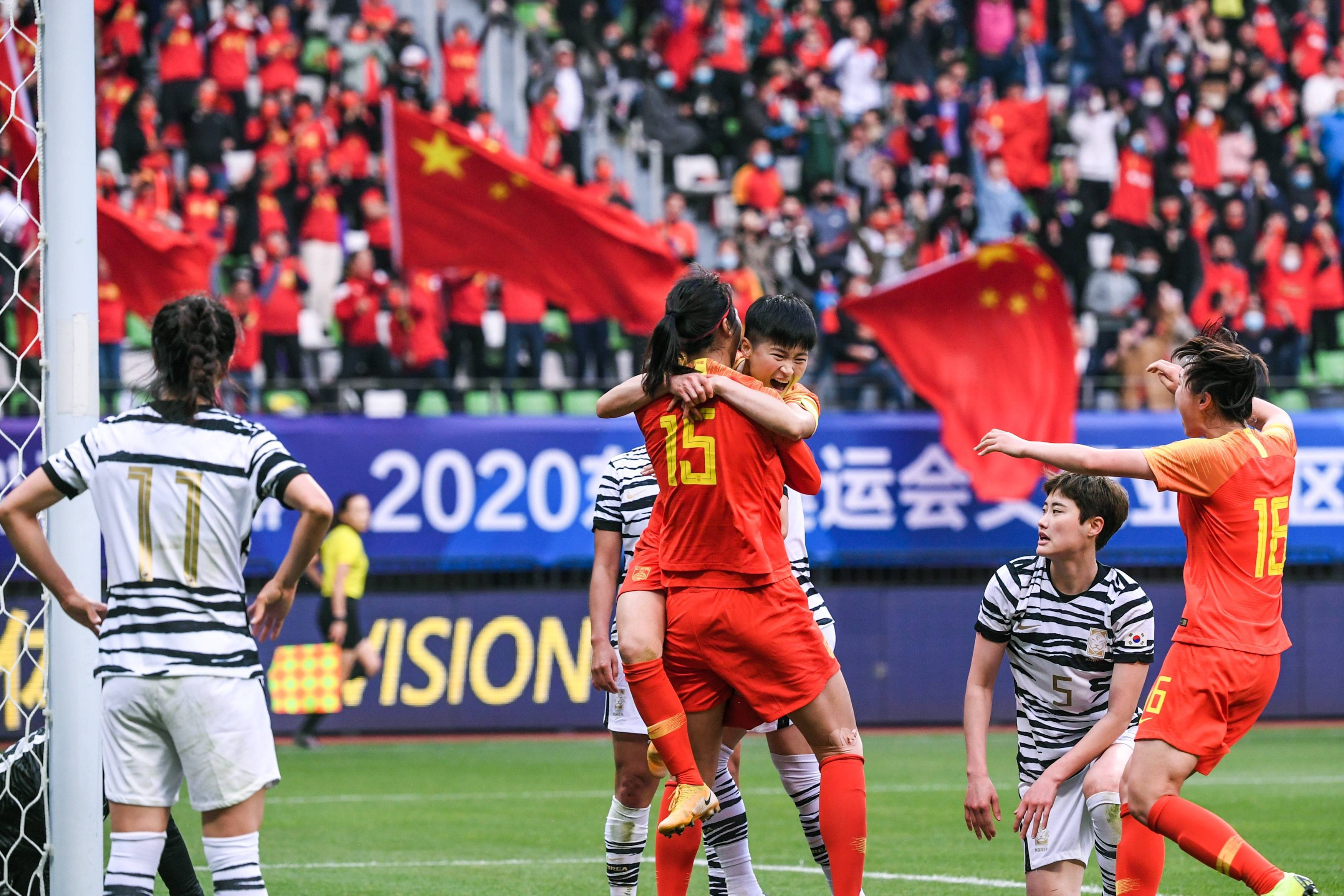 为什么中国女足能进世界杯（同比男足，为何中国女足如此争气？）
