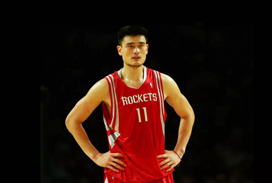姚明是怎样加入火箭队的(姚明服役火箭队时,已告诉nba的道理,但肖华