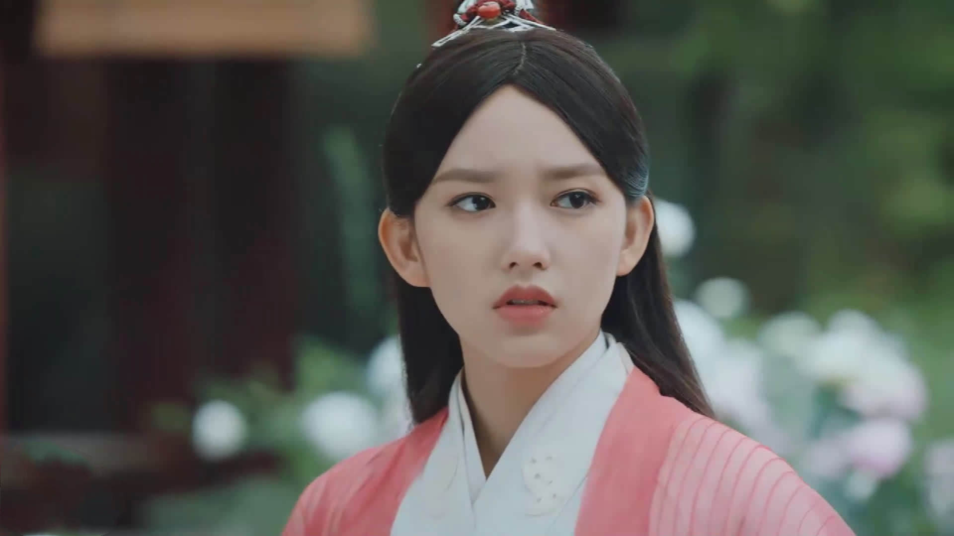 出道后孟美岐涉足影视界,出演了电影《诛仙》中的碧瑶一角,没想到却