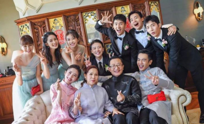 结婚不见父亲身影，直言三年不拍父亲的戏，张若昀父子的爱恨往事