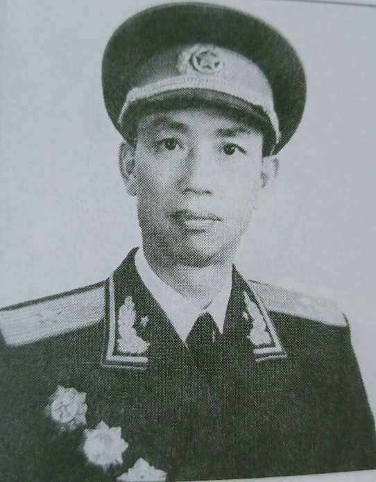 1955年南京军区后勤部授衔大校以上人员的级别、薪金与勋章