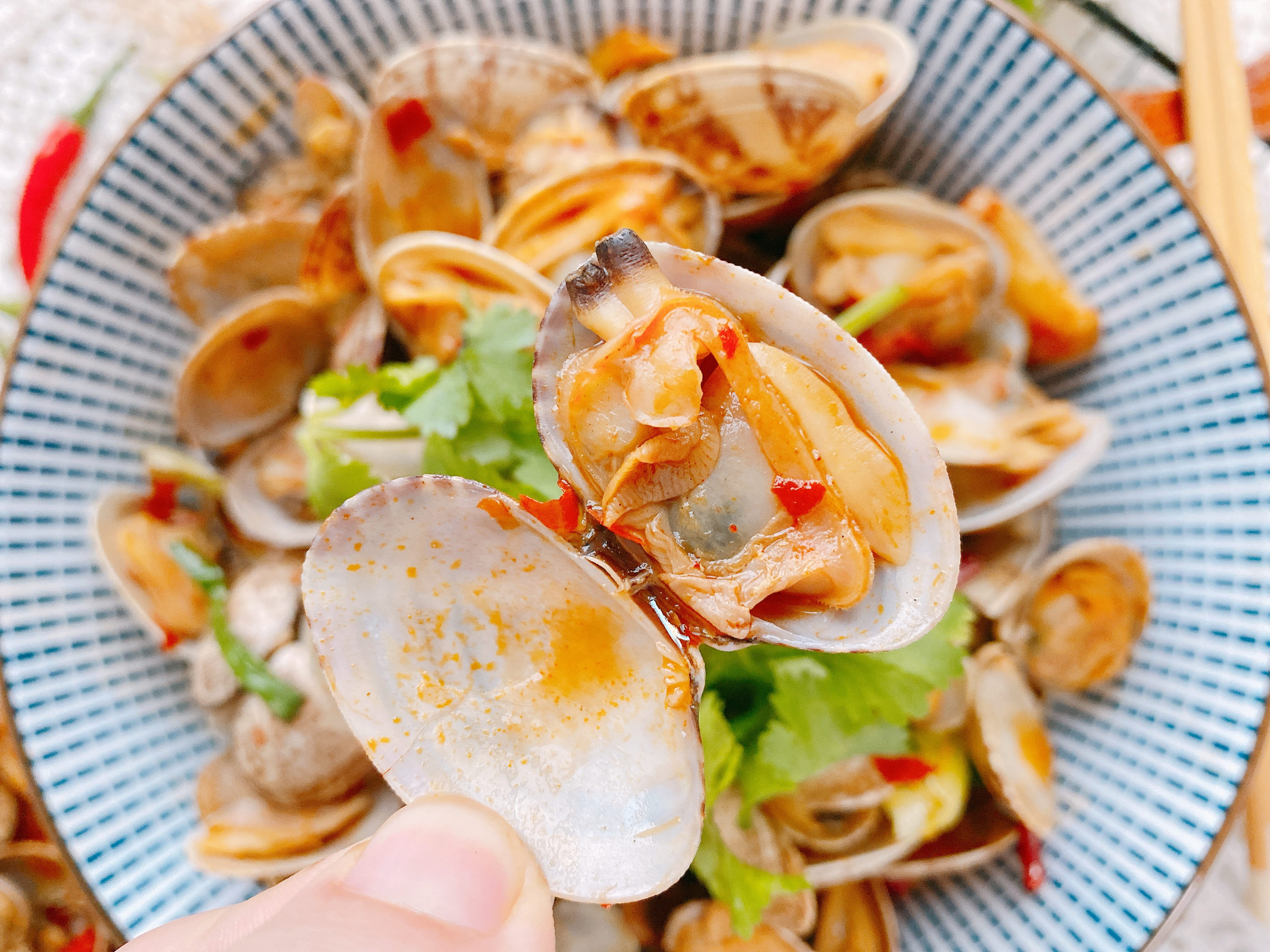 辣炒花蛤做法,大厨都这样做,花蛤鲜嫩入味,没有泥沙 - 占星师