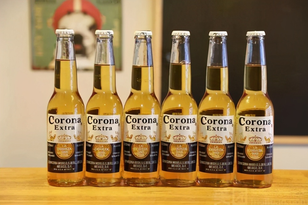 同样都是啤酒，为啥就这个牌子这么麻烦？喝的时候还要加柠檬？