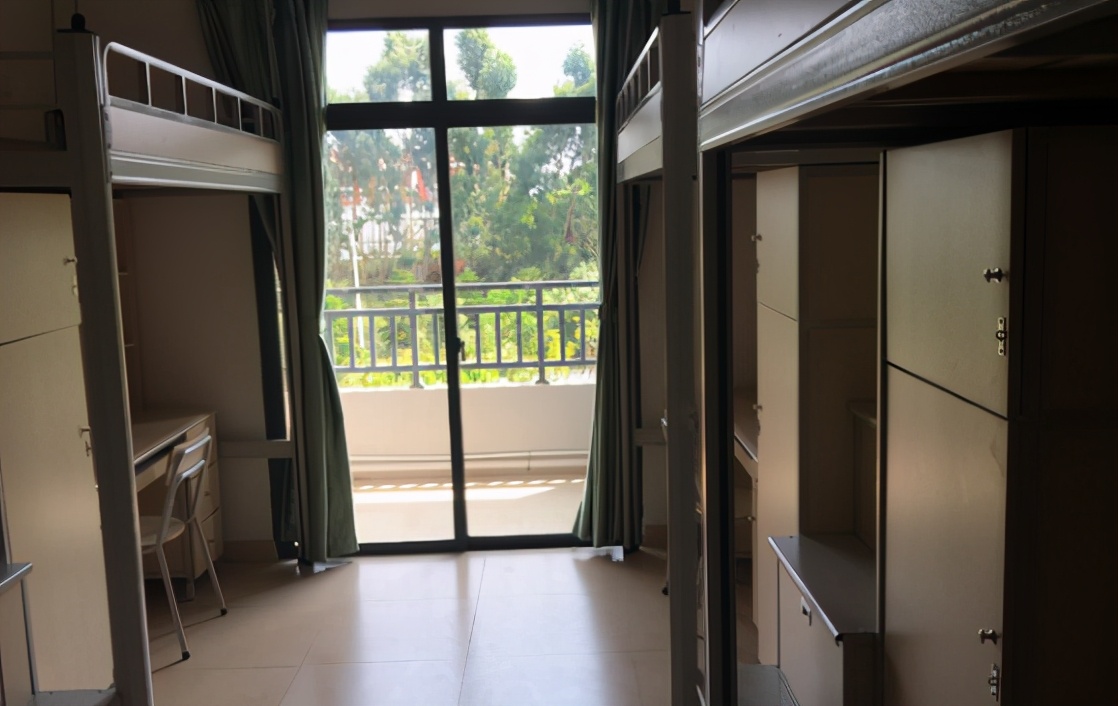 我国宿舍“很好”的4所大学，住宿条件优越，网友：我也想拥有