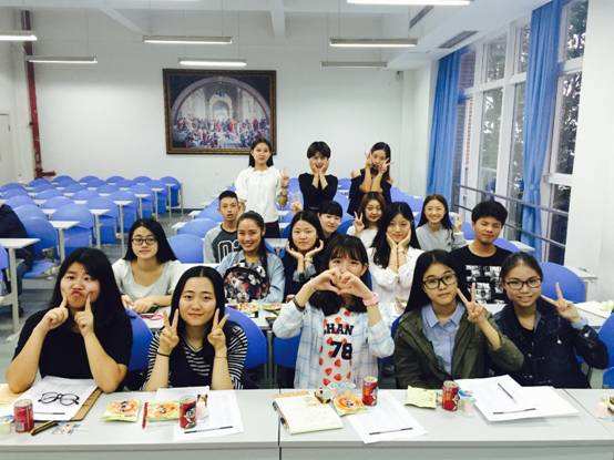 培养一个本科大学生，四年下来会花多少钱，看完方知父母的不易