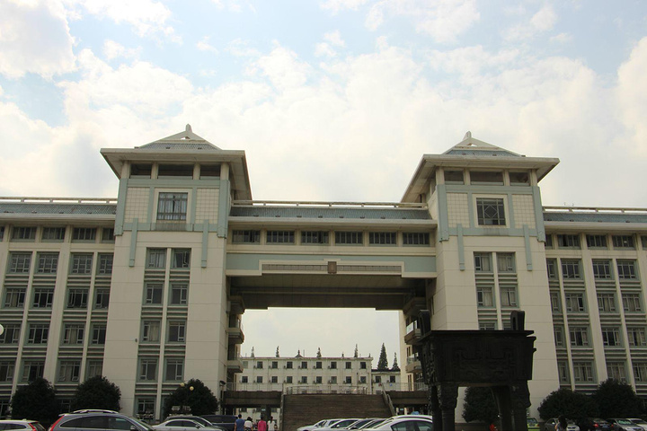 吉林3所“臭名远扬”的大学，被人民日报曝光，2021考生避免入坑