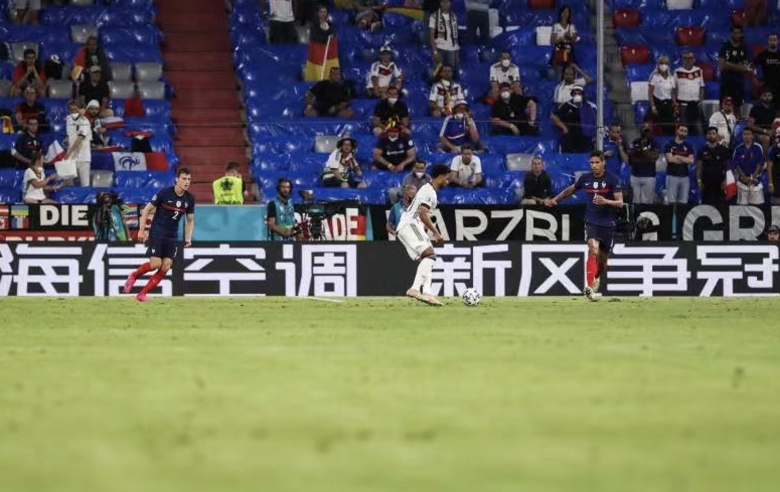 德国对法国队世界杯(德国队0-1法国队，勒夫成为输球罪人，死亡小组出线艰难)