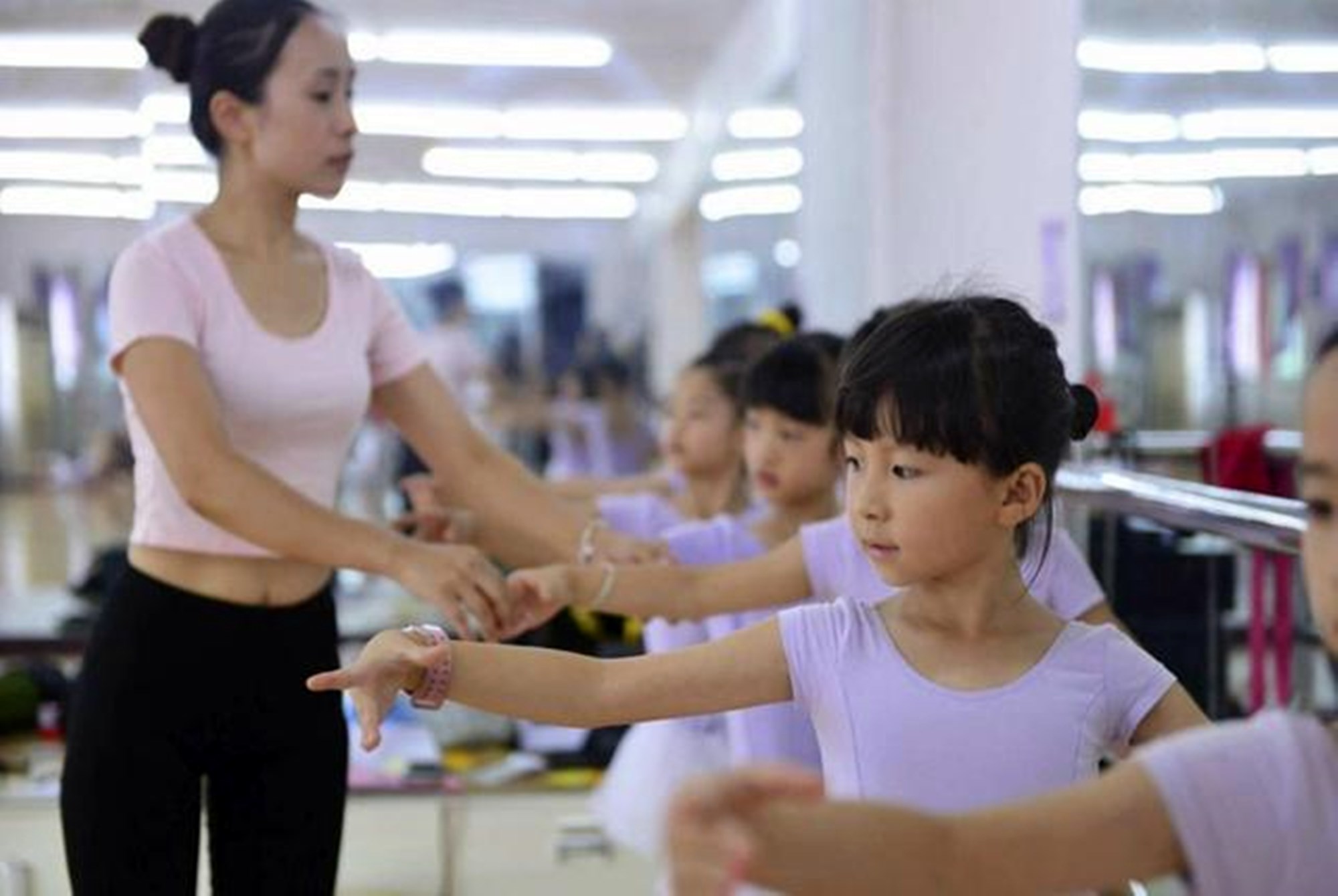 英文培训班（6岁前别给孩子报这4种兴趣班）