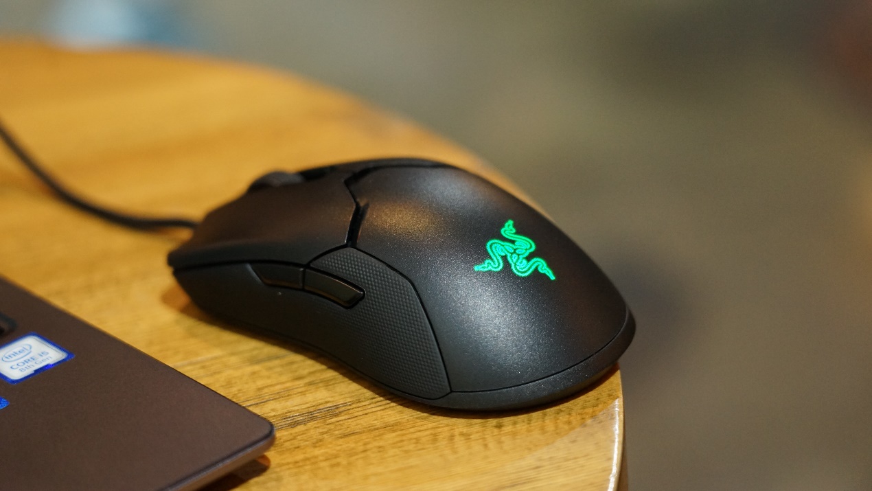 没有灯的鼠标是没有灵魂的——雷蛇蝰蛇全面评测