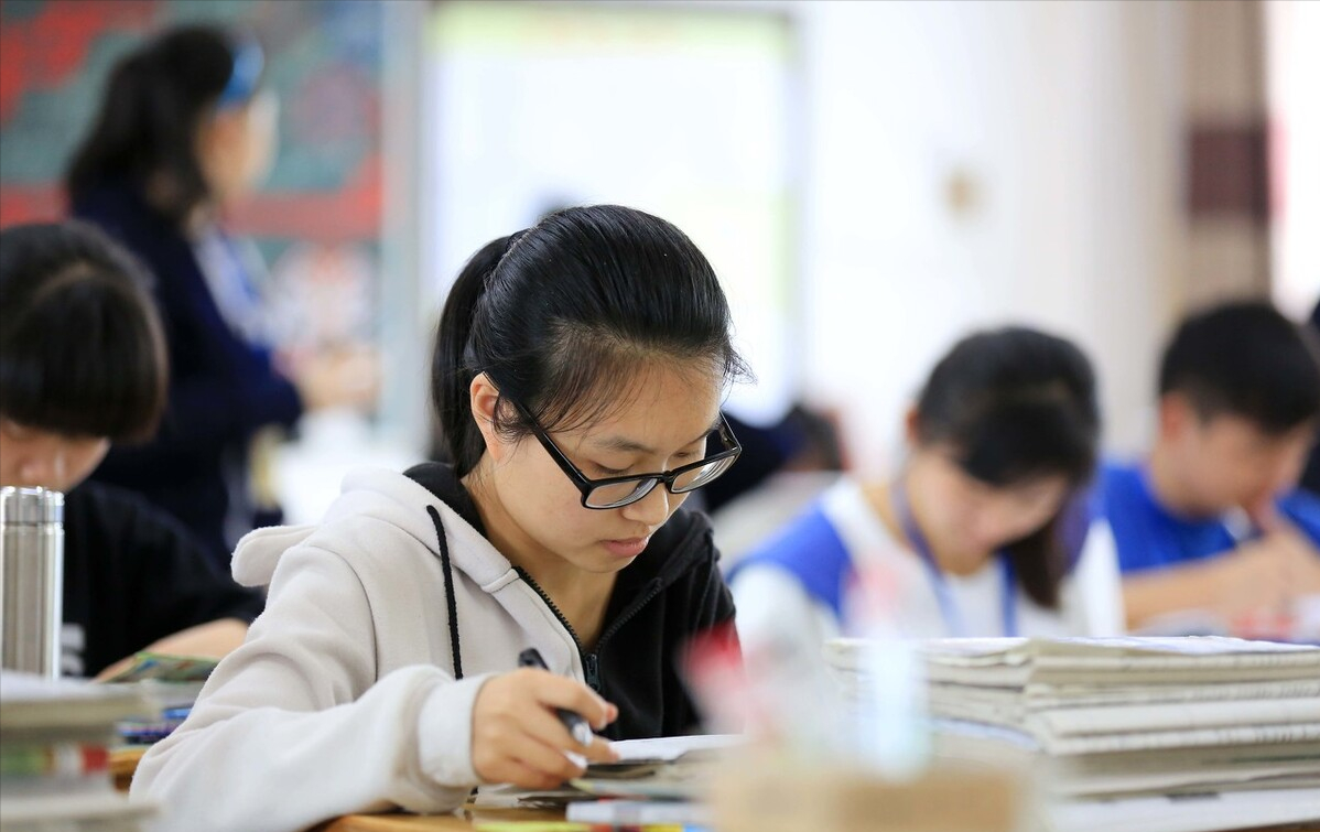 特殊的高考满分作文，全文只有755字，却有30字连老师也不认识