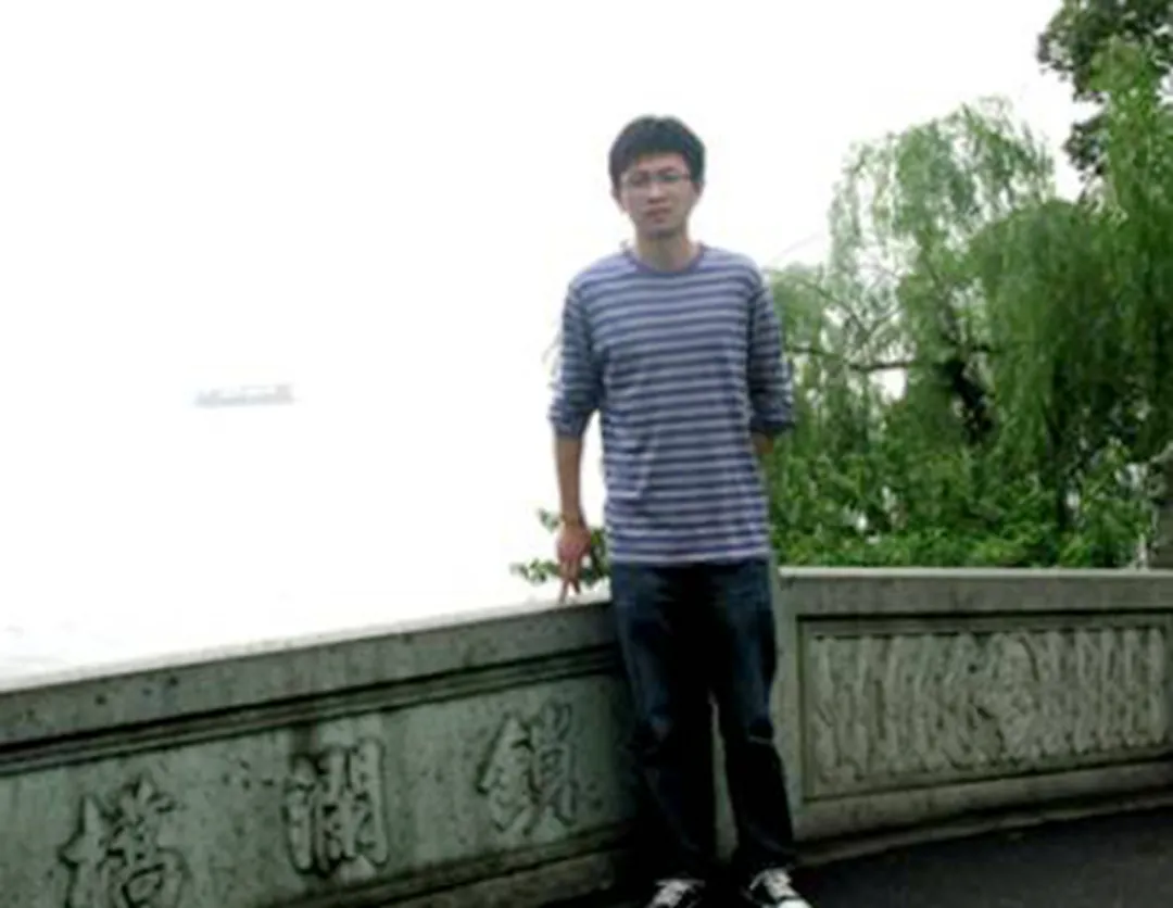 武汉职业技术学院这个学院值得报考，有很多毕业生都考取了博士…