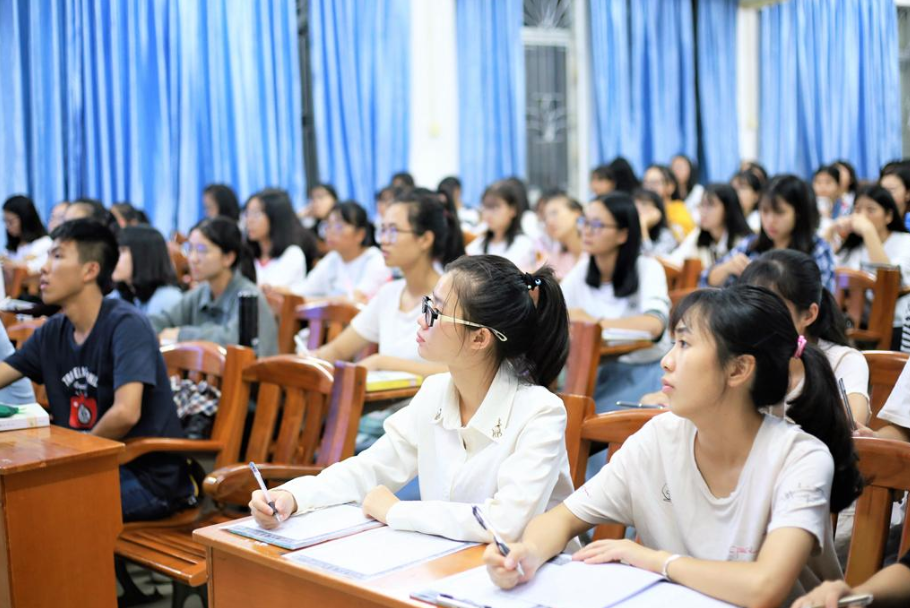 这3所师范大学录取分数不高，适合成绩一般，但想当老师的人报考