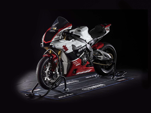 赛车摩托车多少钱(官方赛车雅马哈YZF-R1 GYTR开价31万只有20辆)