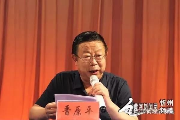 痛斥下属“丧心病狂”的厅官作家落马后 女将将挑重担