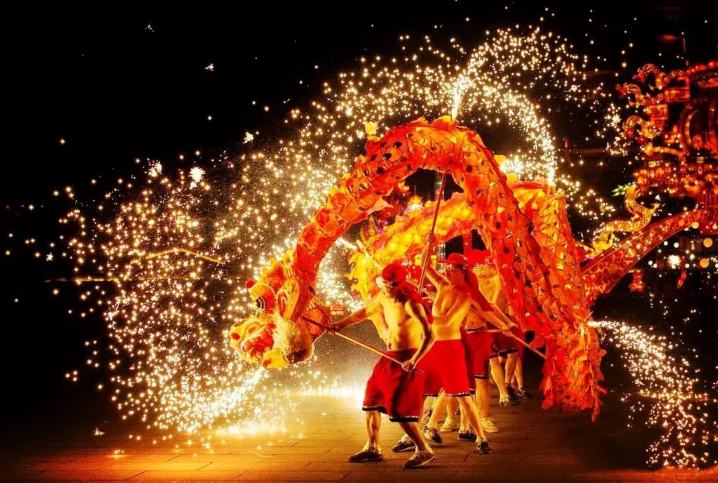 秦皇岛今年最大灯会即将隆重亮相！还有铛铛车免费坐~