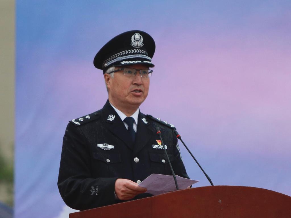 学院副院长张平德致闭幕词学院副院长丁德明宣布获奖者名单总裁判长