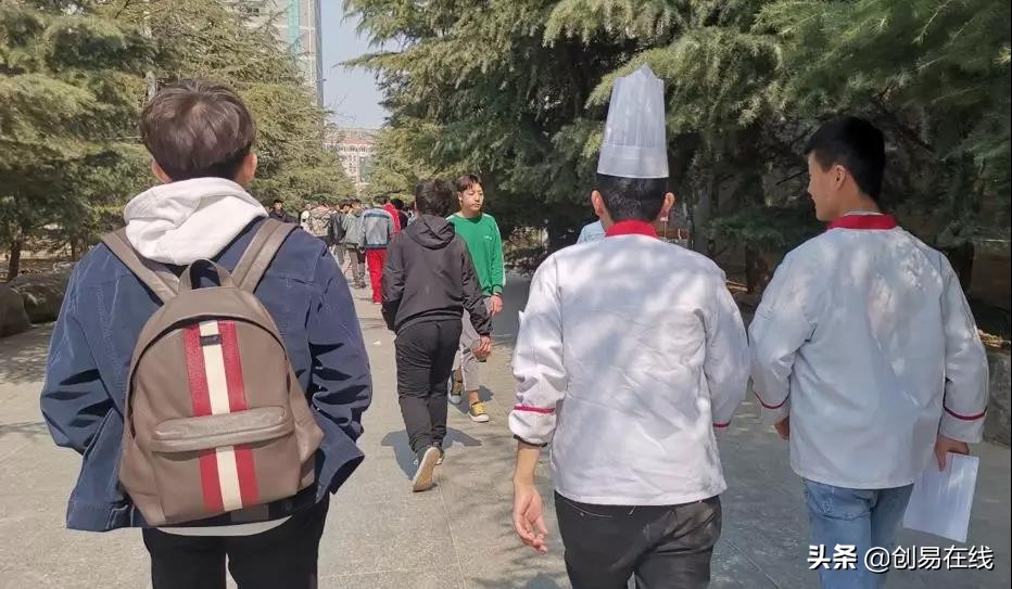 从“挑战清北”的山东蓝翔技校看，中国制造业需要向德国学习什么