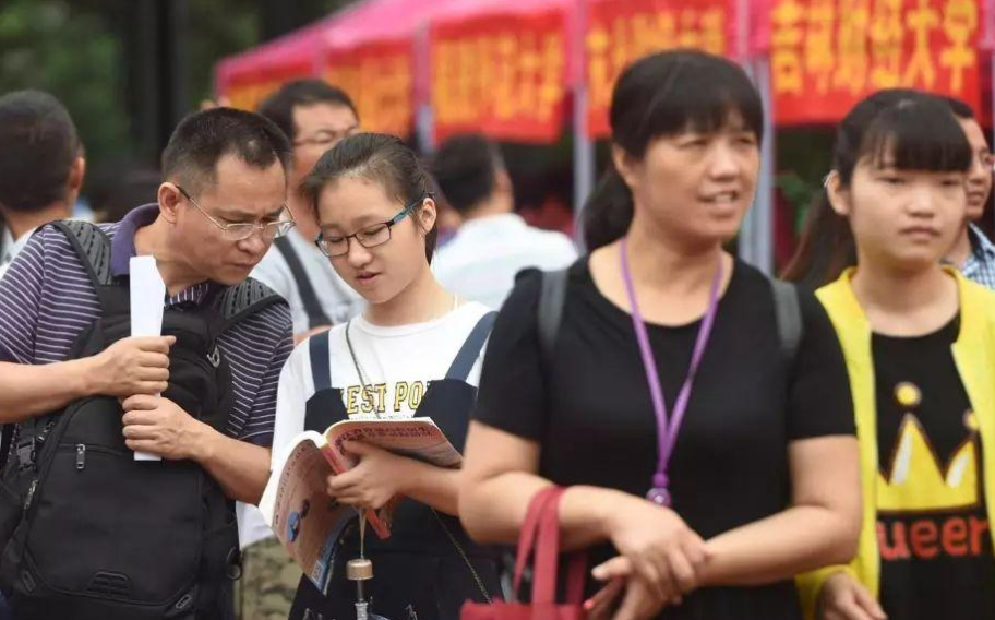 这4所高校非211大学，却拥有顶尖级专业，考上用人单位抢着要