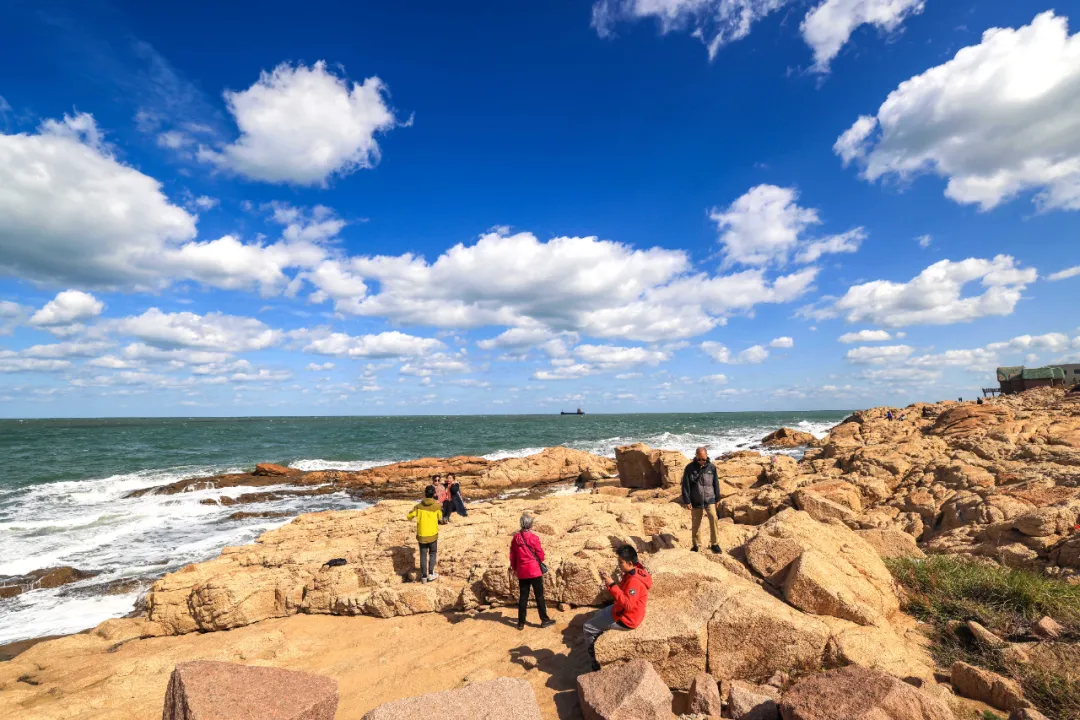 来荣成读大学：在蓝天碧海间绽放最美青春