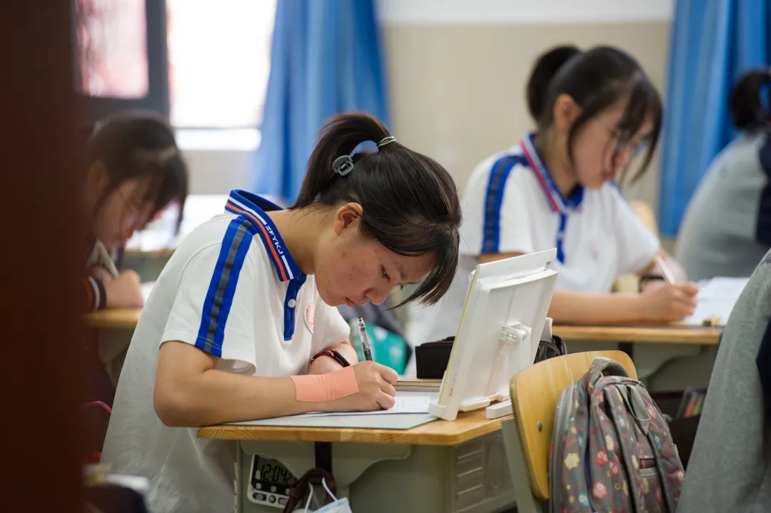 五大学科竞赛一等奖满贯，成都教科院附中如何2年实现飞跃？