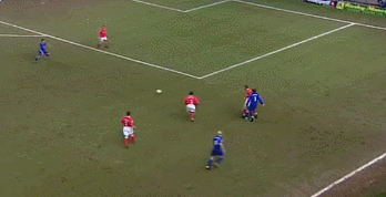 李铁当年如何踢英超（一文看懂球员时代的李铁有多强：英超技术型中场，在甲A当工兵）