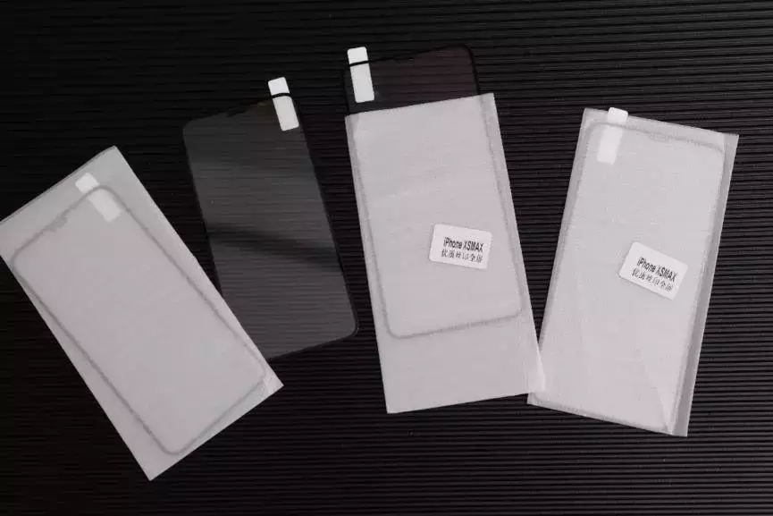 变着方法弄碎我的iPhone手机膜-17款钢化玻璃膜大横评